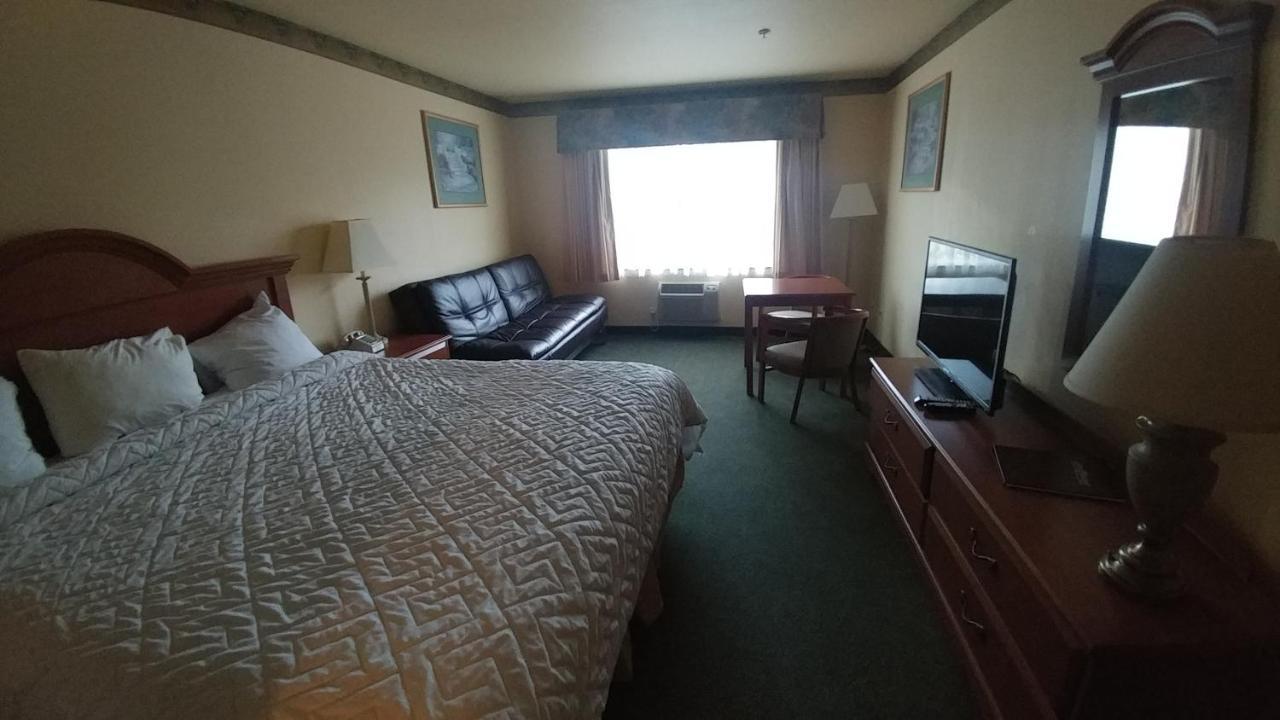 Palace & Hotel Lincoln City