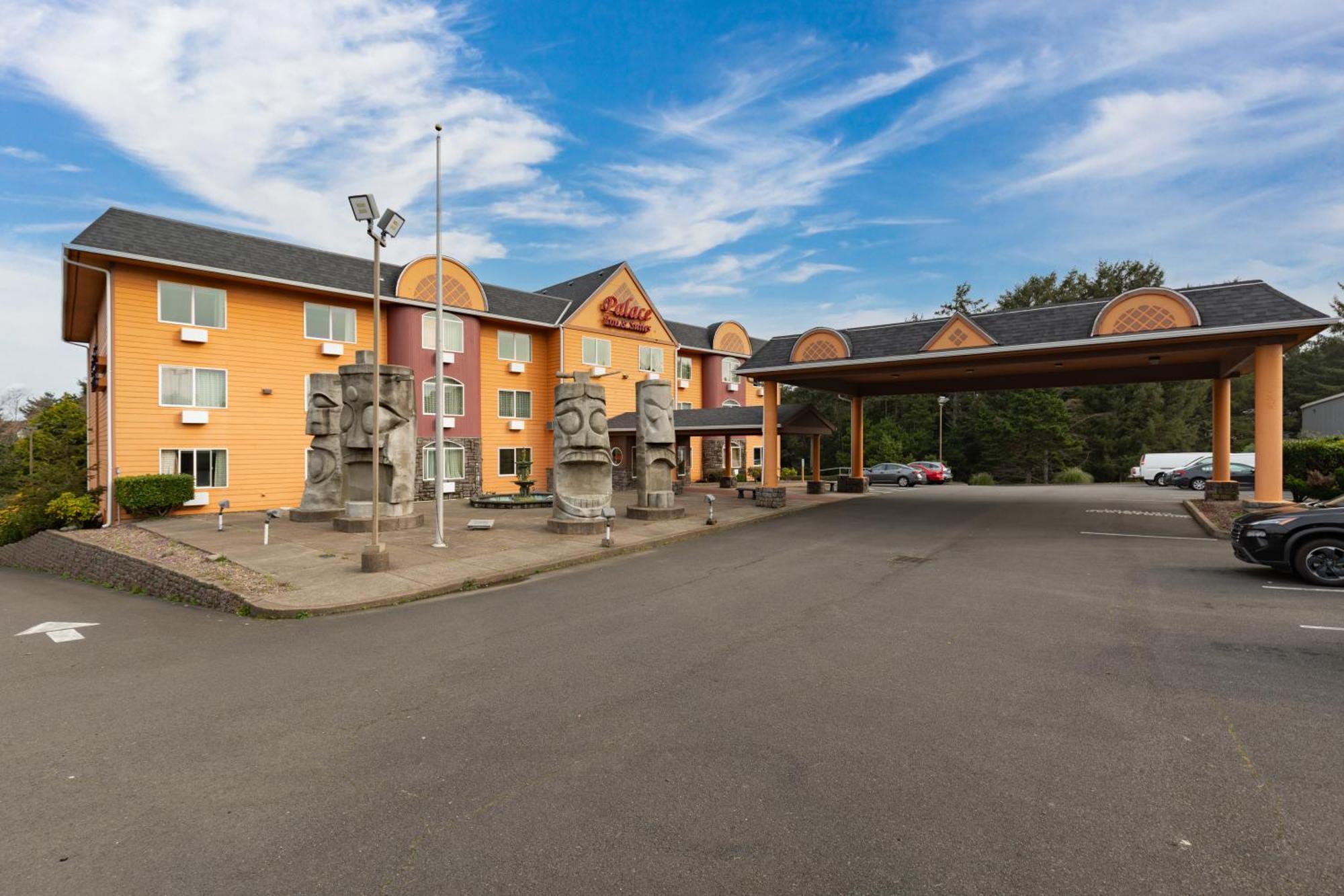 Palace & Hotel 3*