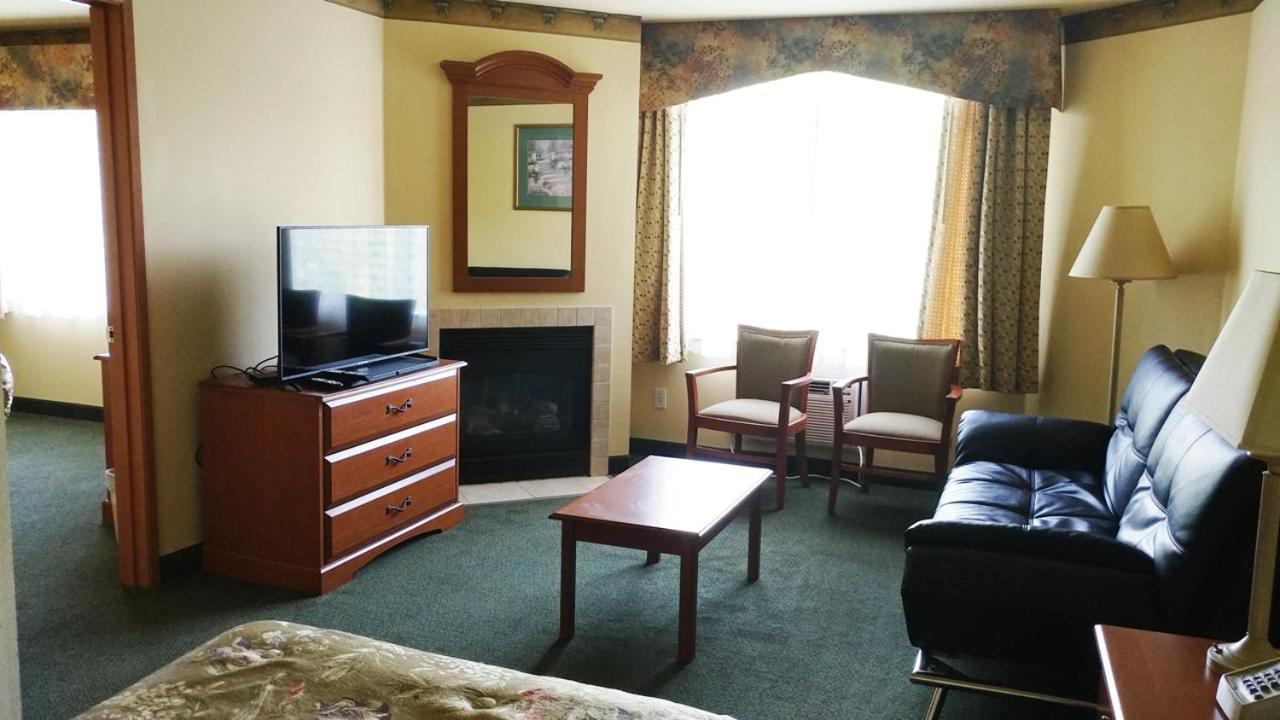 Palace & Hotel 3*