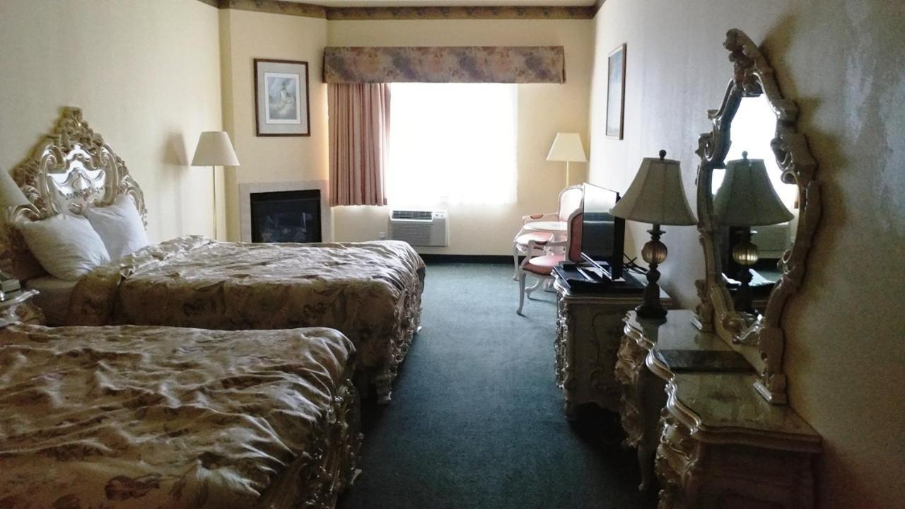 Palace & Hotel 3*