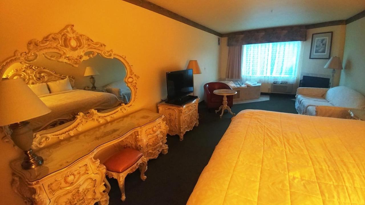 Palace & 3* Lincoln City
